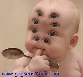 enfant avec 8 yeux et sans nez